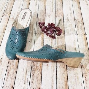 Pikolinos teal womens shoes